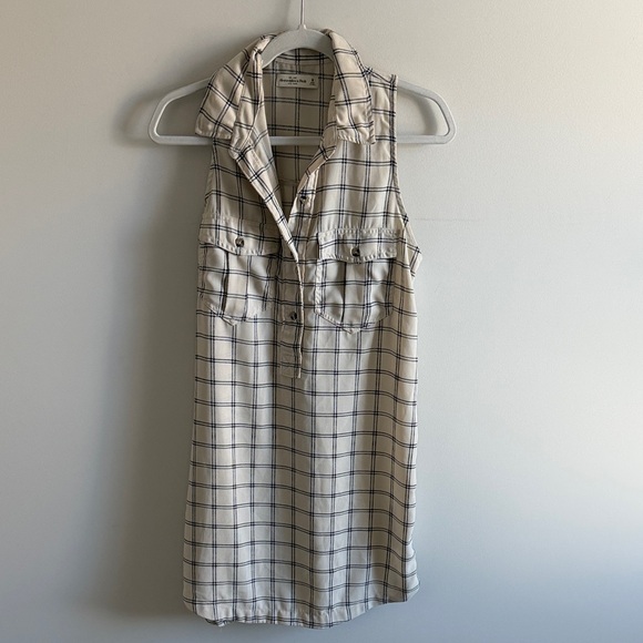 Abercrombie & Fitch Dresses & Skirts - Abercrombie & Fitch Cream and Black Plaid dress